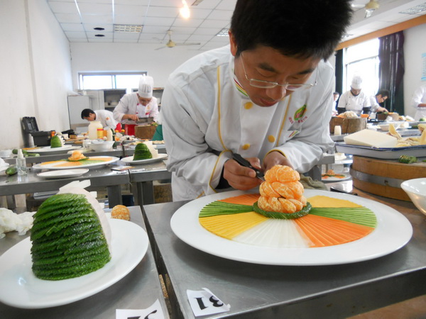 在甘肃秦陇技工学校的学习下，你喜欢的中餐到底需不需要标准？